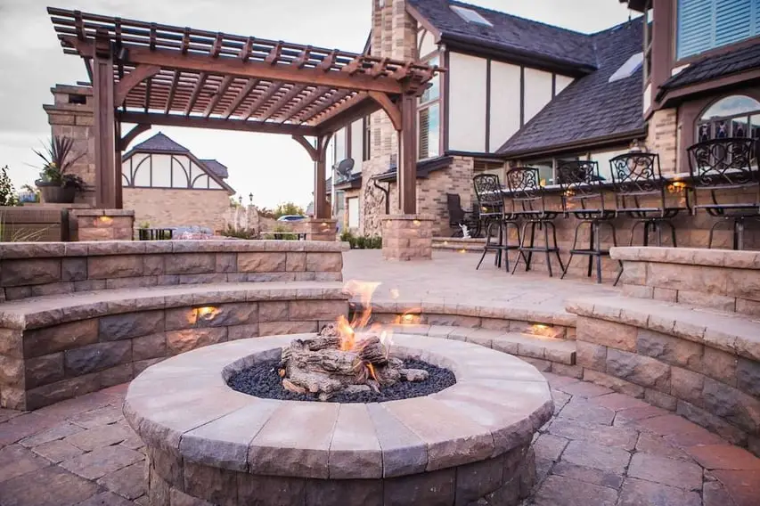 How Big Should A Fire Pit Area Be