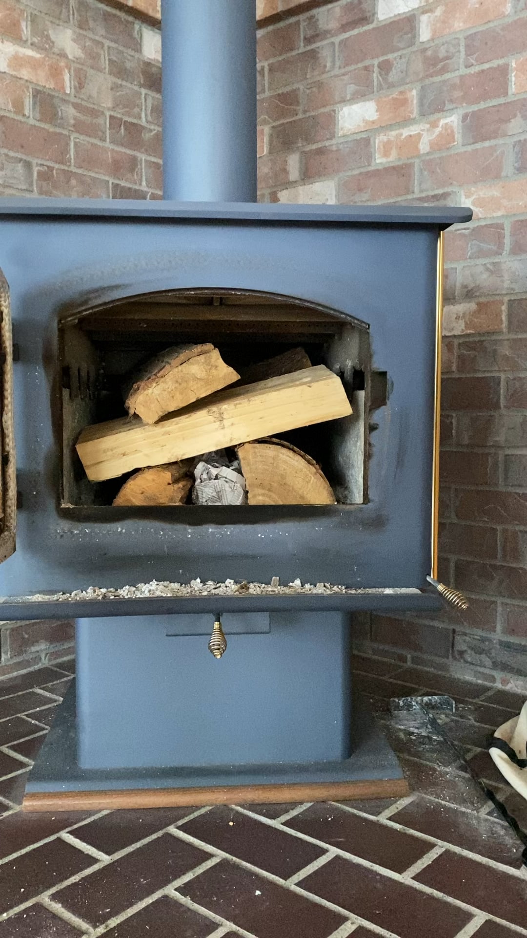 How To Start A Fire In A Fireplace Without Kindling